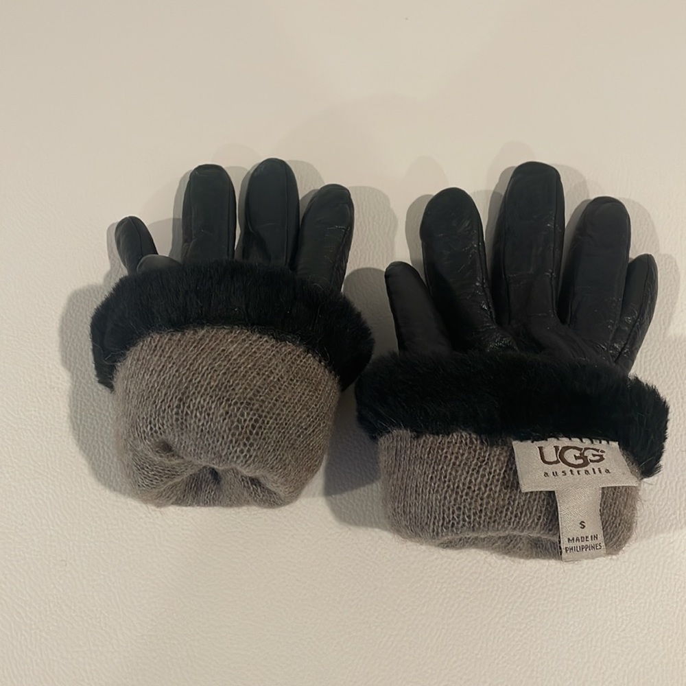 Ugg Gloves - image 5